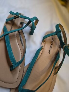 Lucky Brand Teal Strappy T‑Sandals with Ankle Buckle